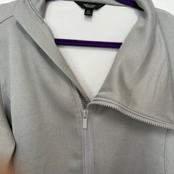 NEW SIMPLY VERA WANG STYLISH  SHIMMER SILVER COWL ZIP UP LINED JACKET. SZ. XXL - Picture 3 of 5